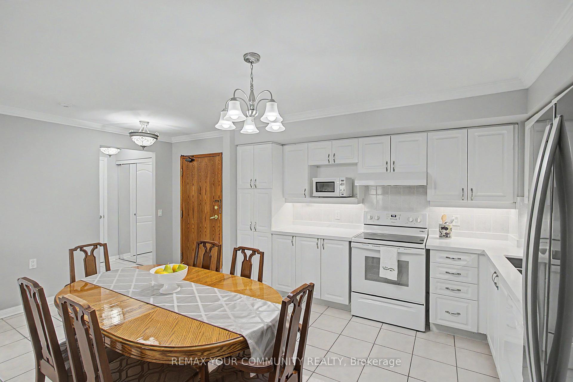 Photo 13 of Unit 312, 2506 Rutherford Road, Vaughan, Maple — HOMEH
