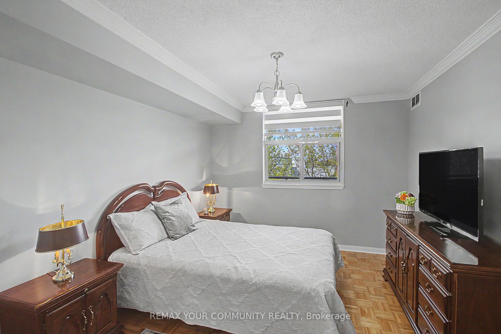 Photo 14 of Unit 312, 2506 Rutherford Road, Vaughan, Maple — HOMEH