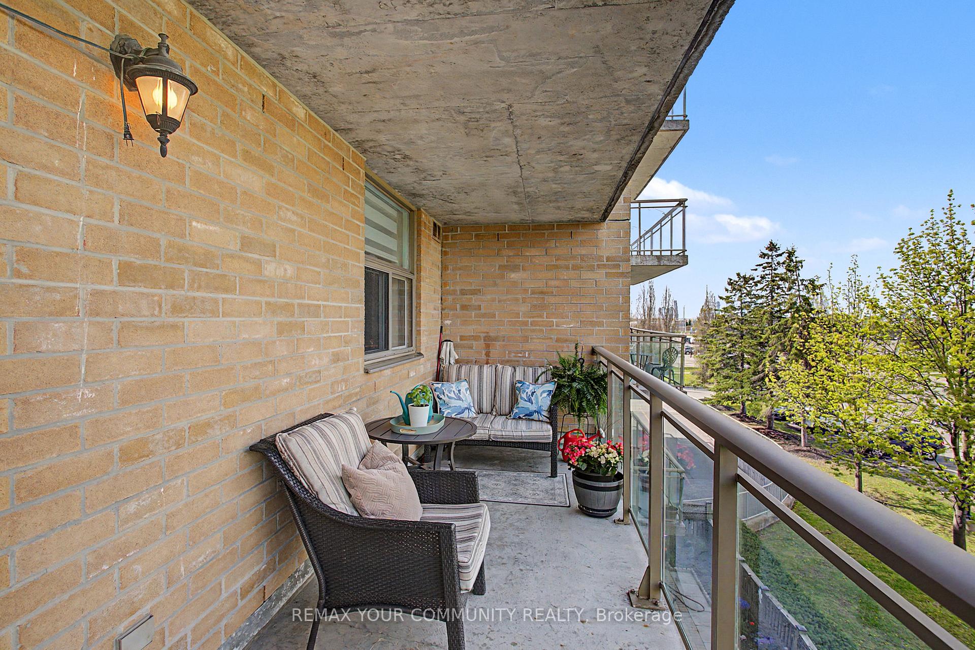 Photo 21 of Unit 312, 2506 Rutherford Road, Vaughan, Maple — HOMEH