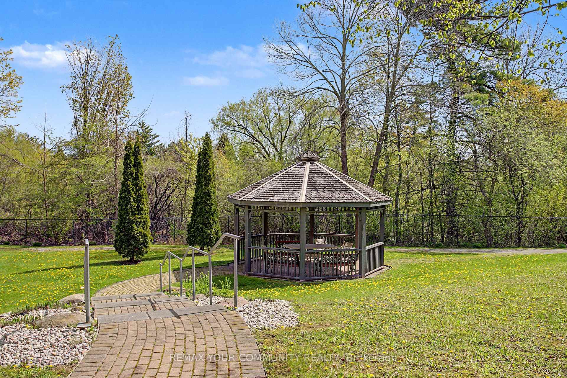Photo 23 of Unit 312, 2506 Rutherford Road, Vaughan, Maple — HOMEH