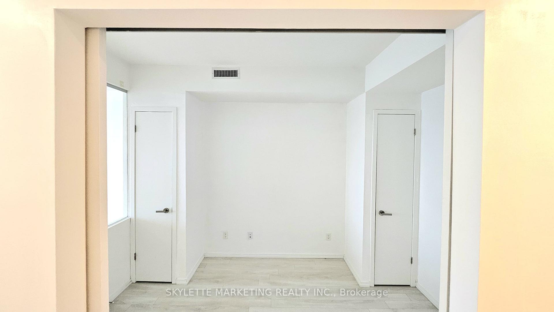 Photo 11 of Unit 4204, 197 Yonge Street, Toronto, Church-Yonge Corridor — HOMEH