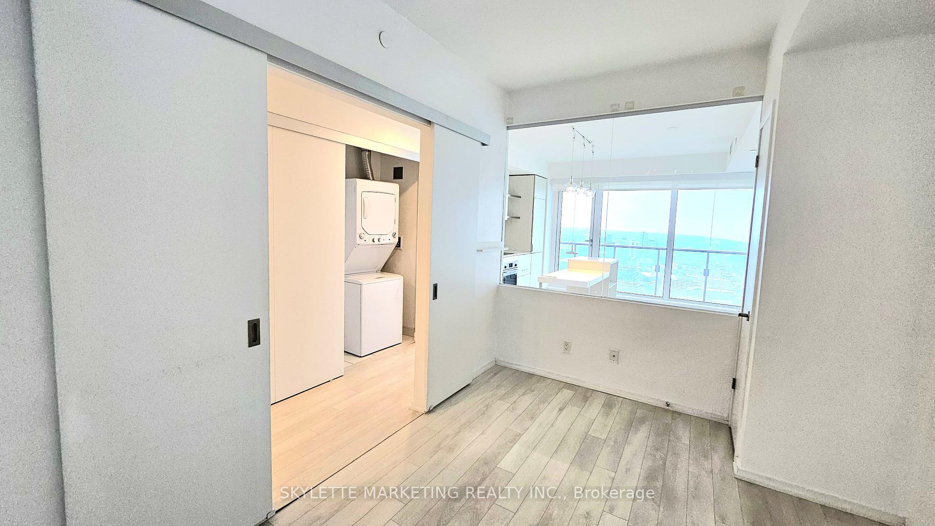 Photo 15 of Unit 4204, 197 Yonge Street, Toronto, Church-Yonge Corridor — HOMEH