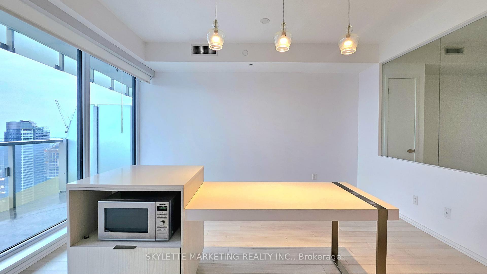 Photo 18 of Unit 4204, 197 Yonge Street, Toronto, Church-Yonge Corridor — HOMEH