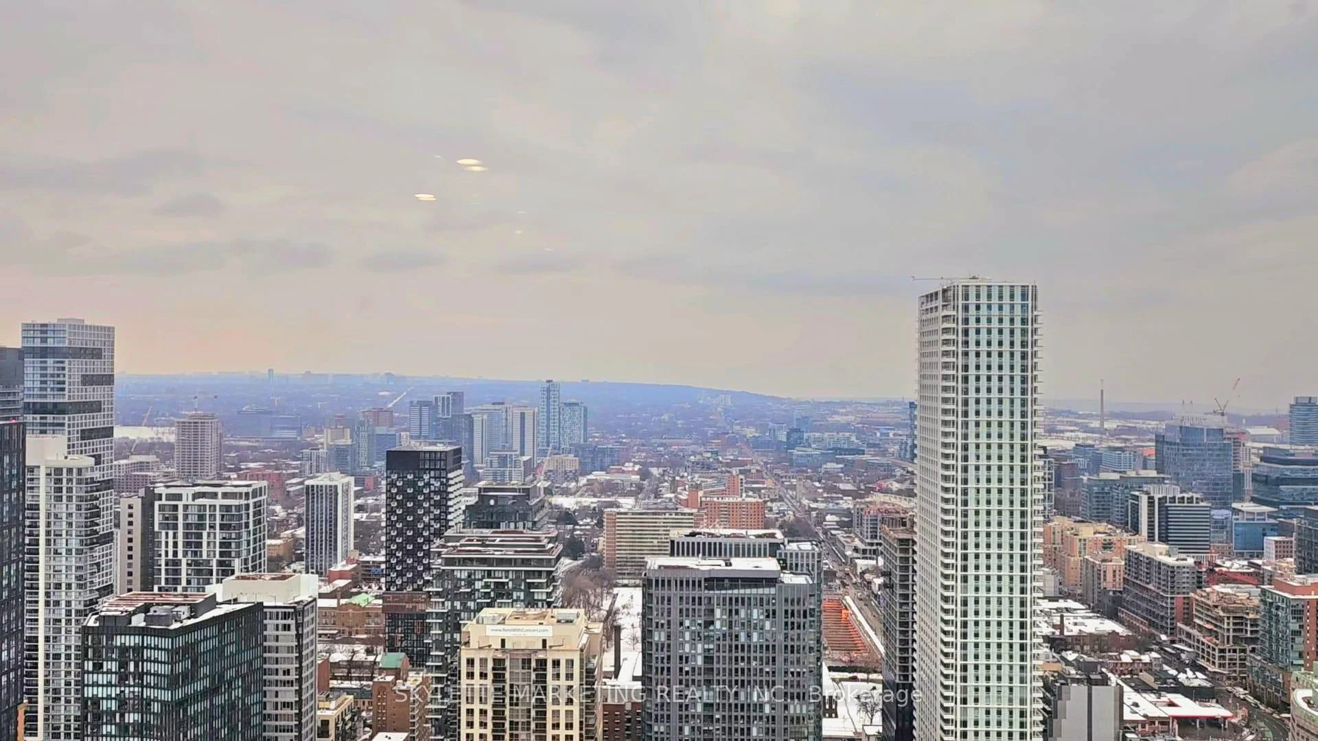 Photo 30 of Unit 4204, 197 Yonge Street, Toronto, Church-Yonge Corridor — HOMEH