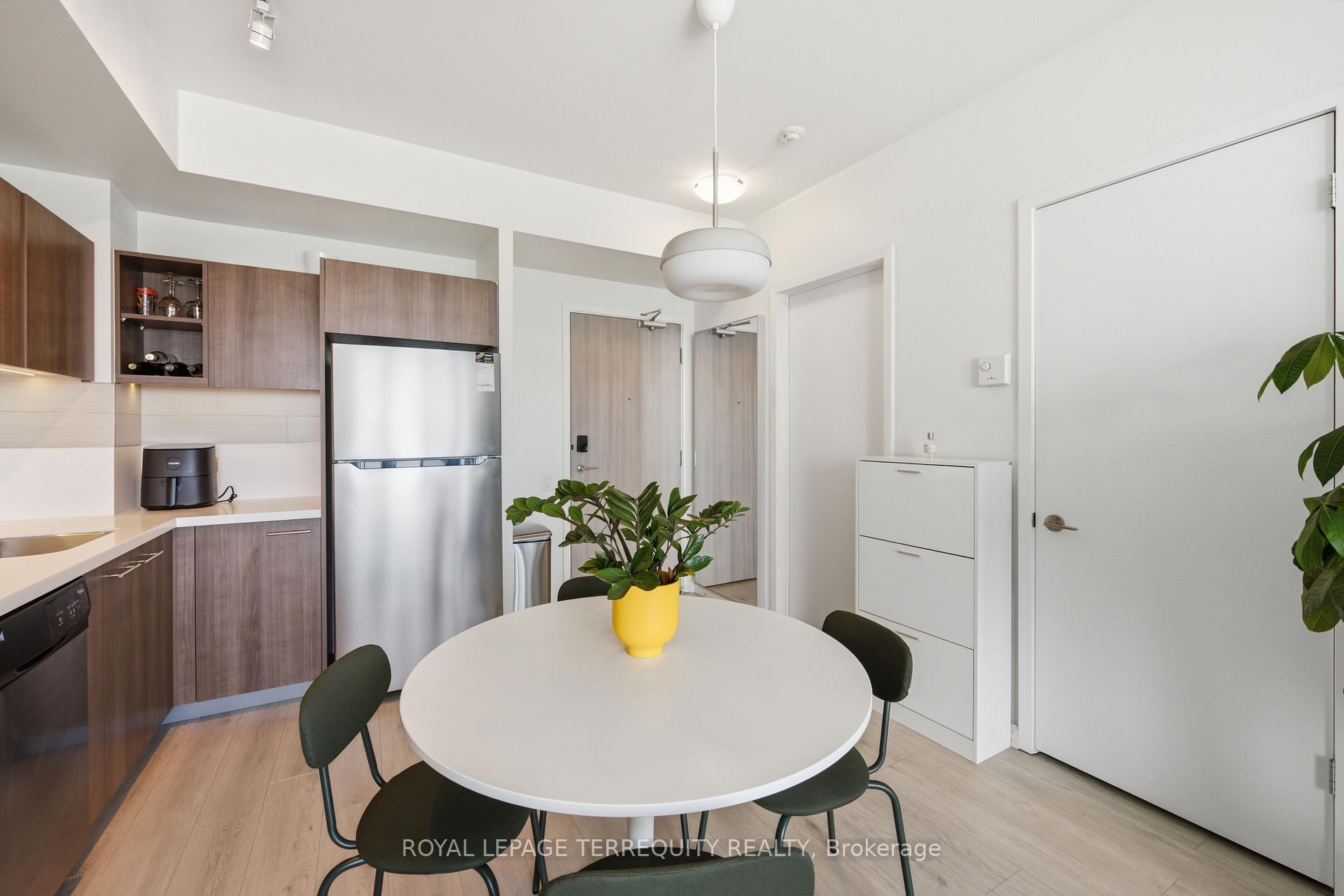 Photo 2 of Unit 2107, 70 Distillery Lane, Toronto, Waterfront Communities — HOMEH
