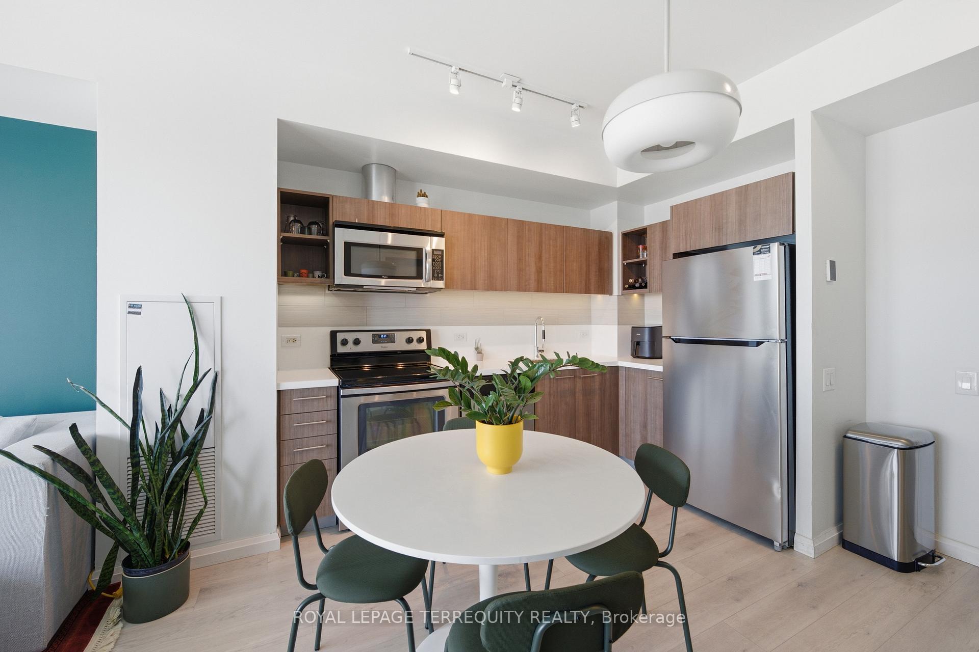 Photo 3 of Unit 2107, 70 Distillery Lane, Toronto, Waterfront Communities — HOMEH