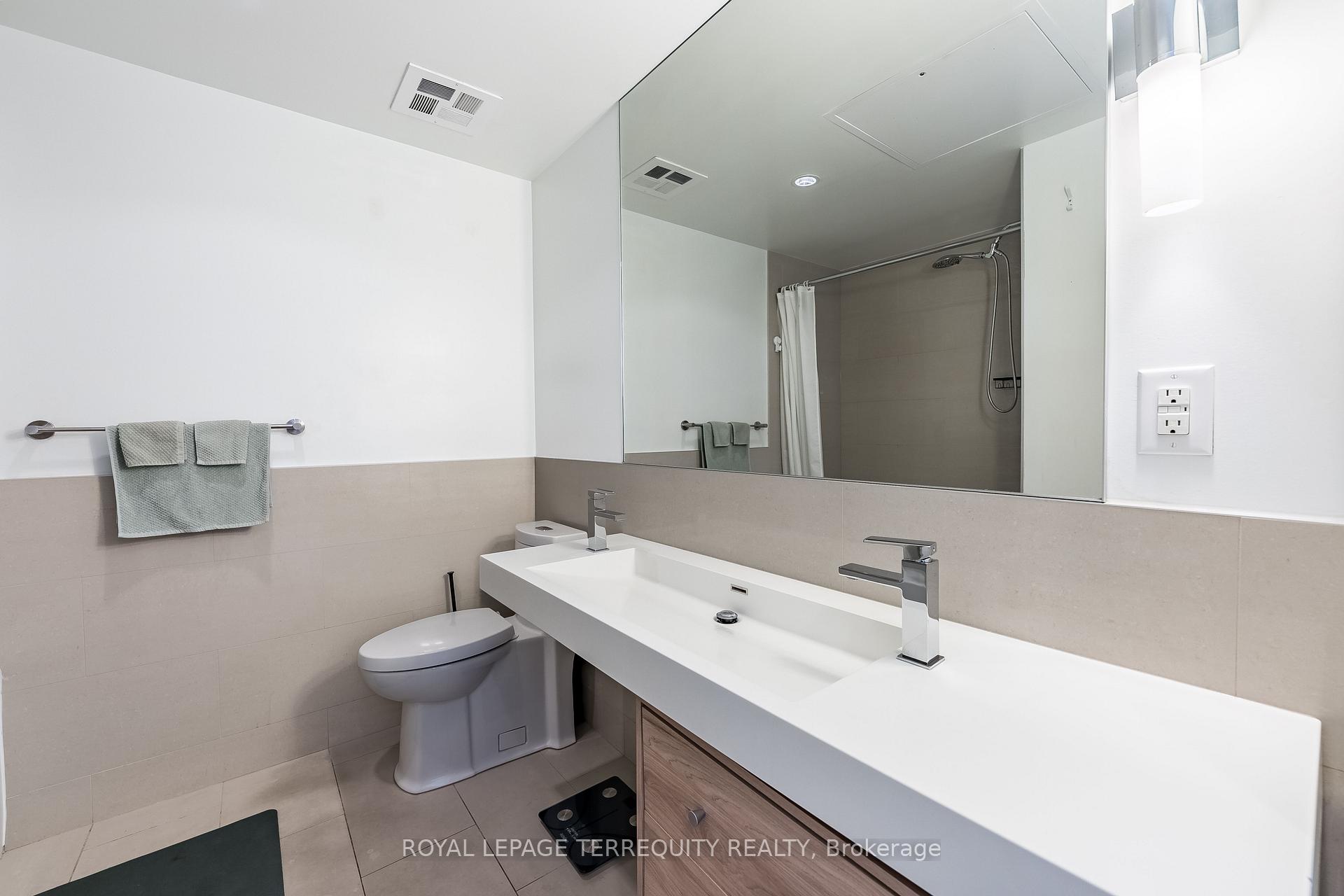 Photo 15 of Unit 2107, 70 Distillery Lane, Toronto, Waterfront Communities — HOMEH