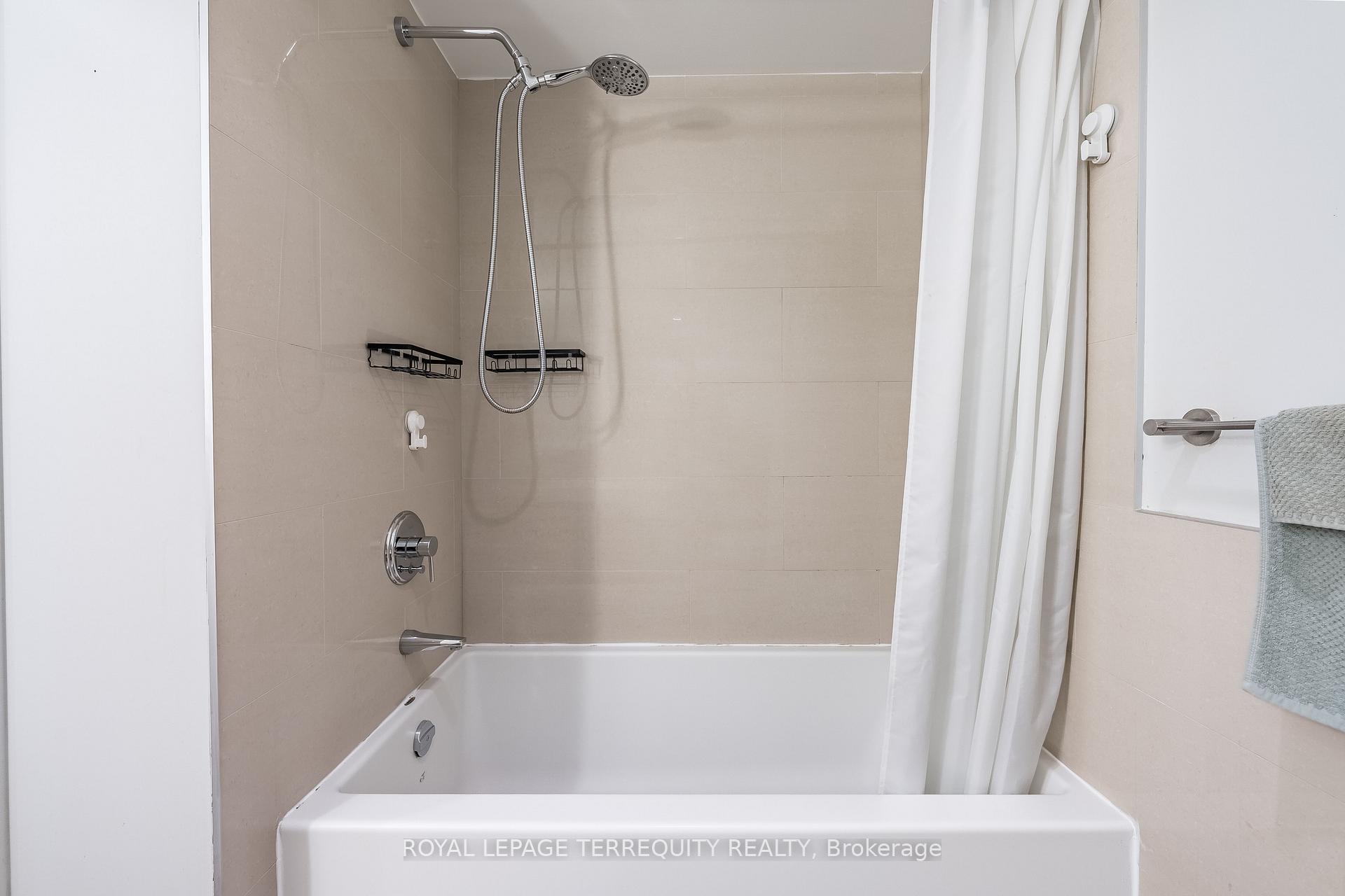 Photo 16 of Unit 2107, 70 Distillery Lane, Toronto, Waterfront Communities — HOMEH