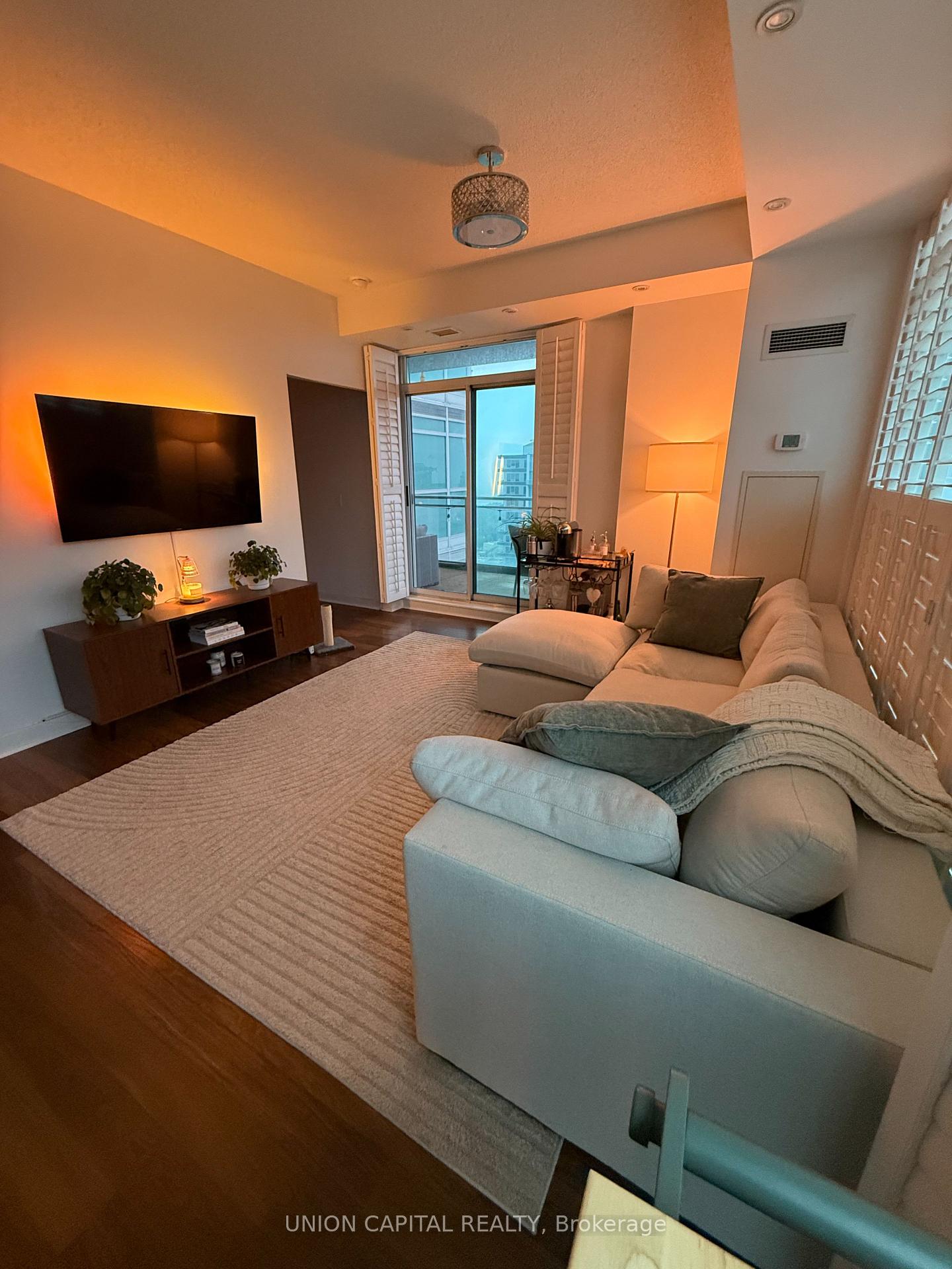 Photo 4 of Unit 2410, 80 Western Battery Road, Toronto, Niagara — HOMEH