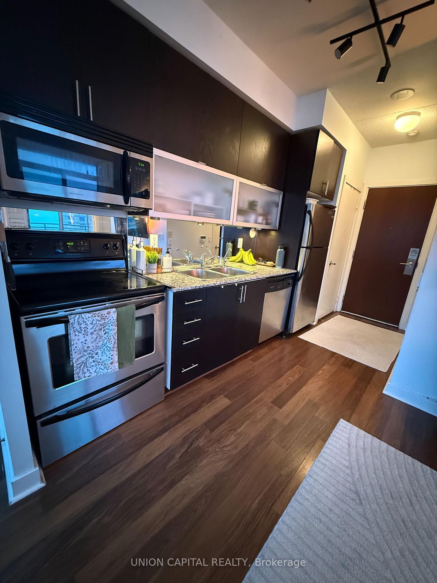 Photo 6 of Unit 2410, 80 Western Battery Road, Toronto, Niagara — HOMEH