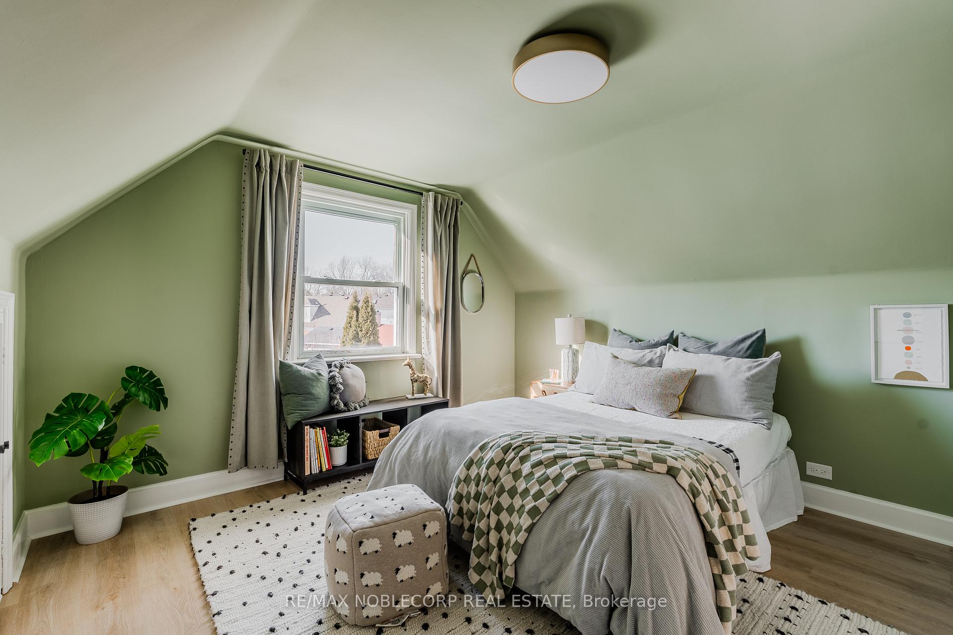 Photo 8 of Unit Main, 6 Evandale Road, Scarborough, Clairlea-Birchmount — HOMEH