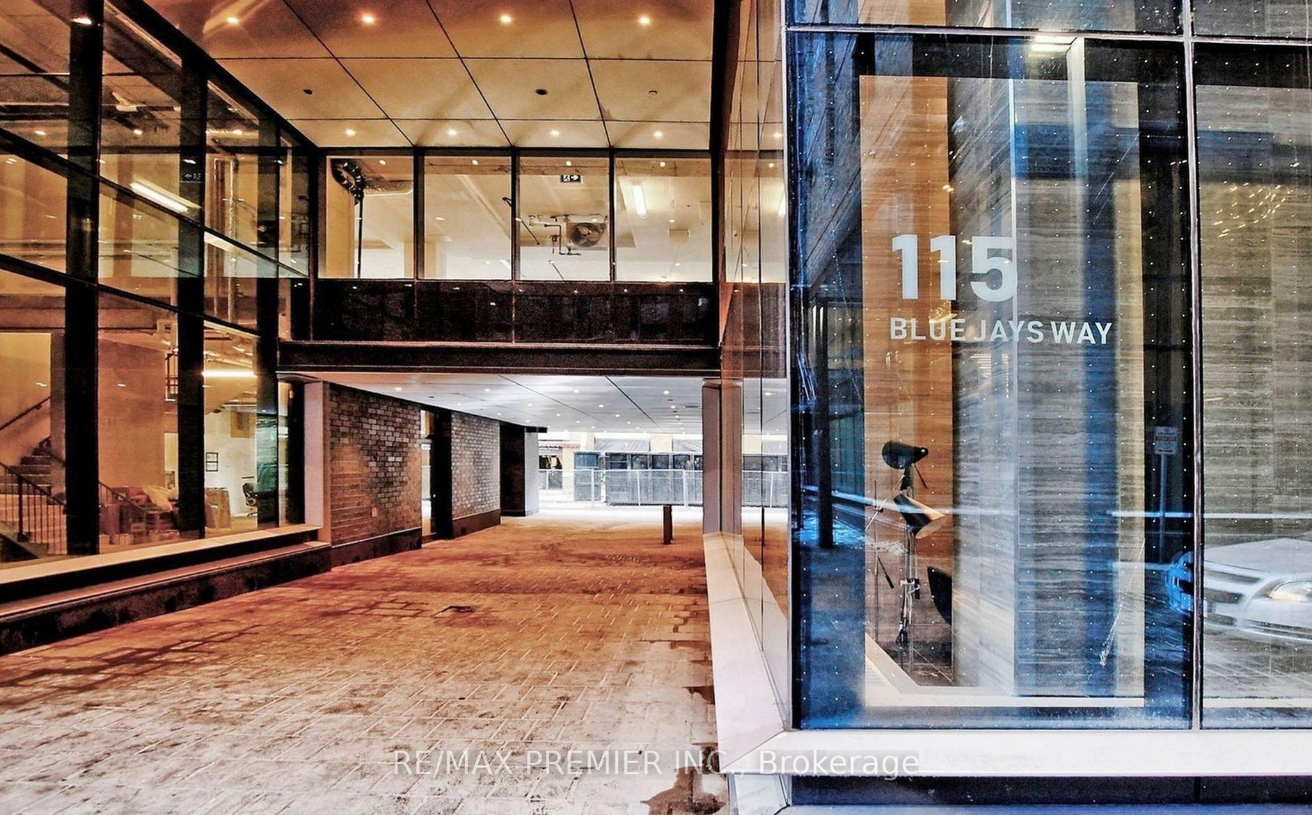 Photo 2 of Unit 4115, 115 Blue Jays Way, Toronto, Waterfront Communities — HOMEH