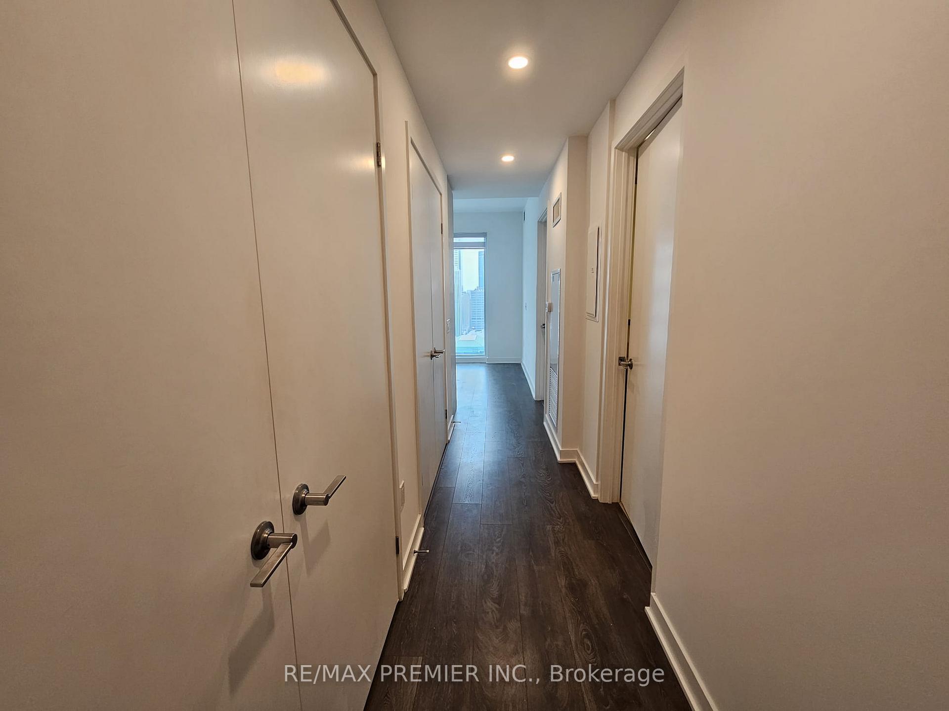 Photo 3 of Unit 4115, 115 Blue Jays Way, Toronto, Waterfront Communities — HOMEH