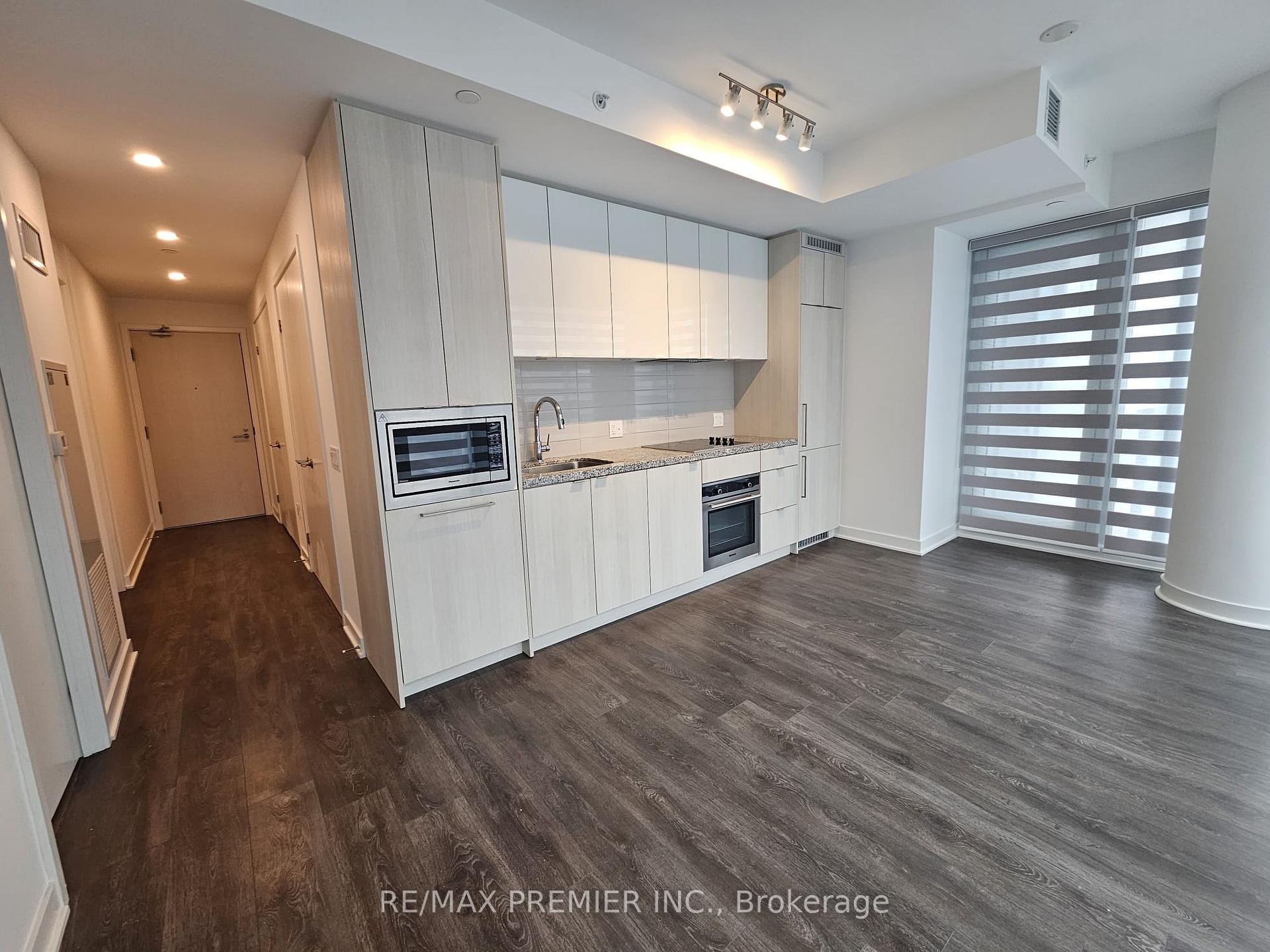 Photo 5 of Unit 4115, 115 Blue Jays Way, Toronto, Waterfront Communities — HOMEH