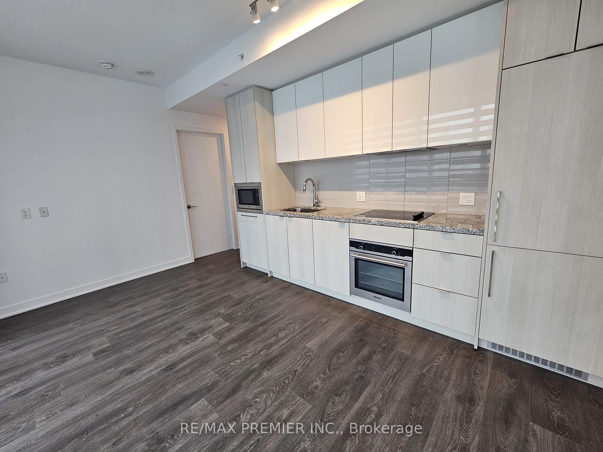 Photo 6 of Unit 4115, 115 Blue Jays Way, Toronto, Waterfront Communities — HOMEH