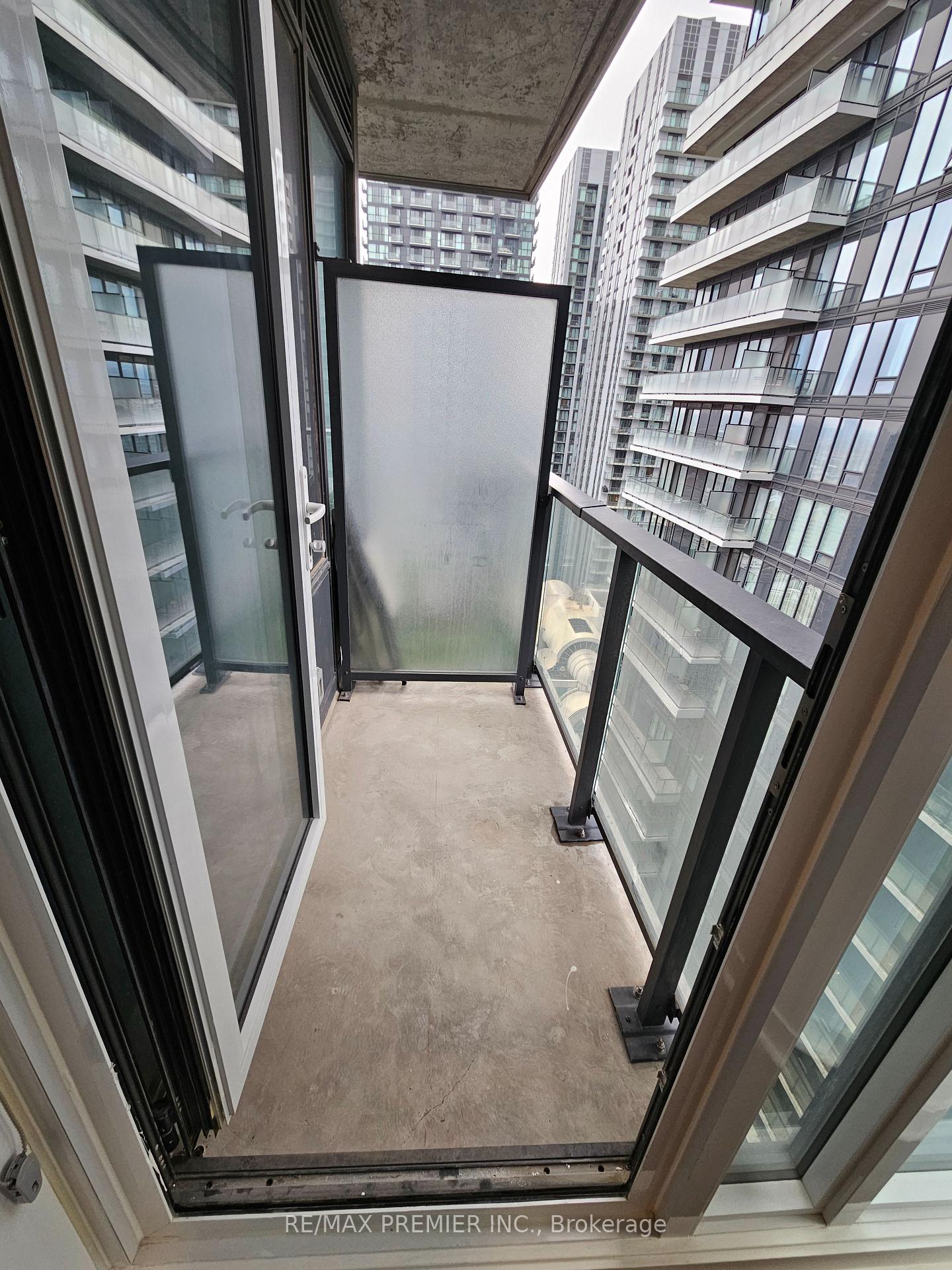 Photo 10 of Unit 4115, 115 Blue Jays Way, Toronto, Waterfront Communities — HOMEH