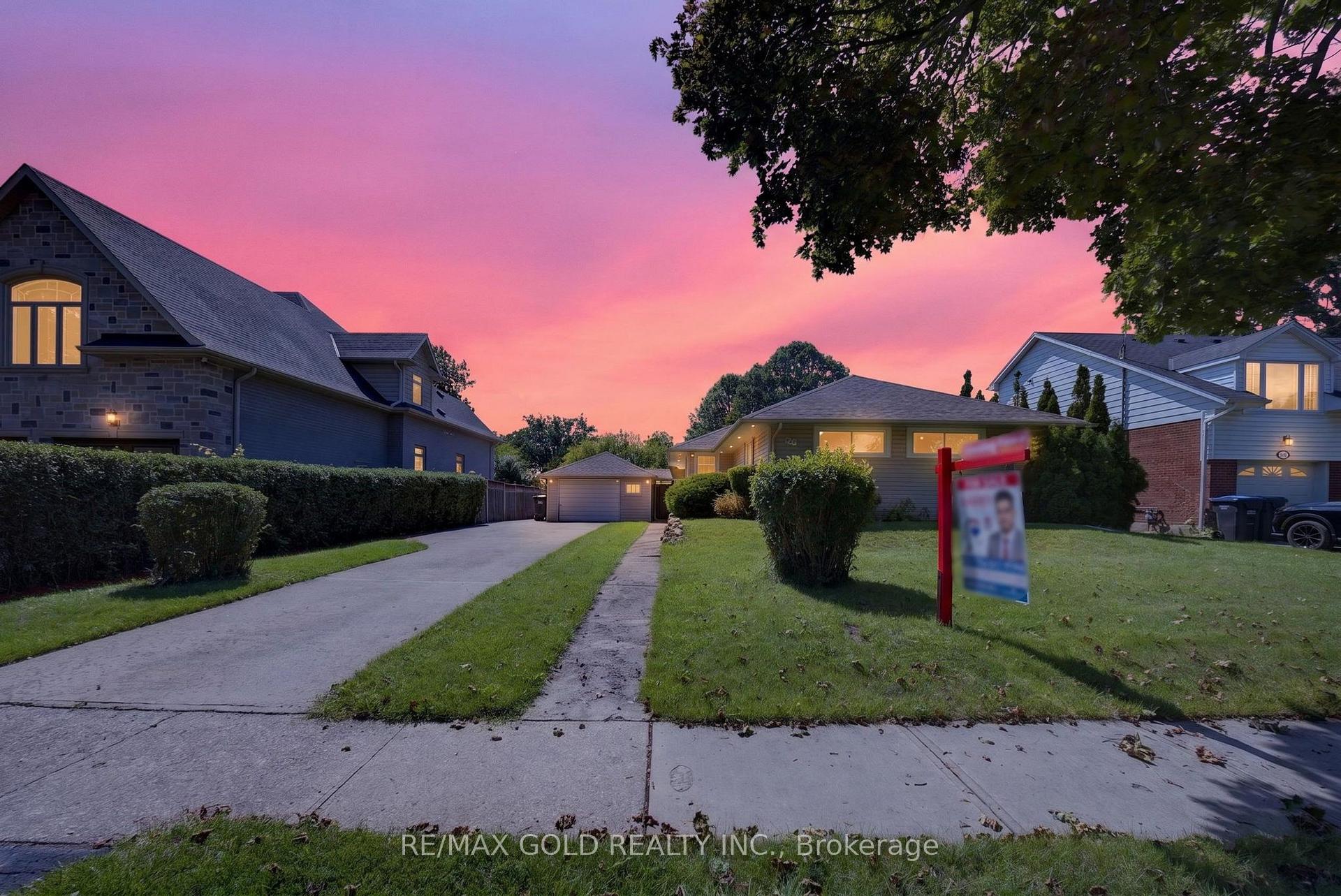 Photo 1 of 29 Treleaven Drive, Brampton, Brampton South — HOMEH