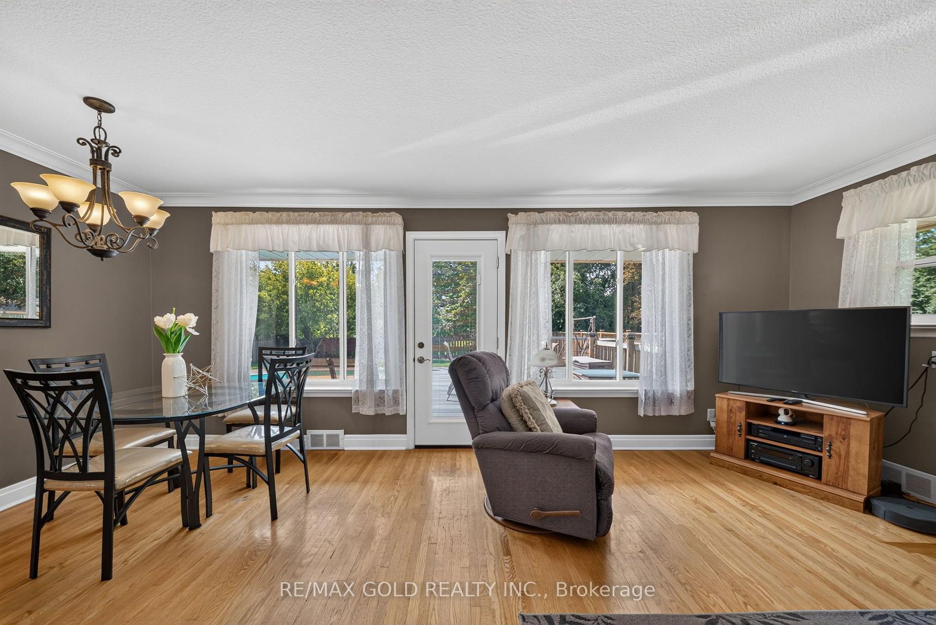 Photo 17 of 29 Treleaven Drive, Brampton, Brampton South — HOMEH
