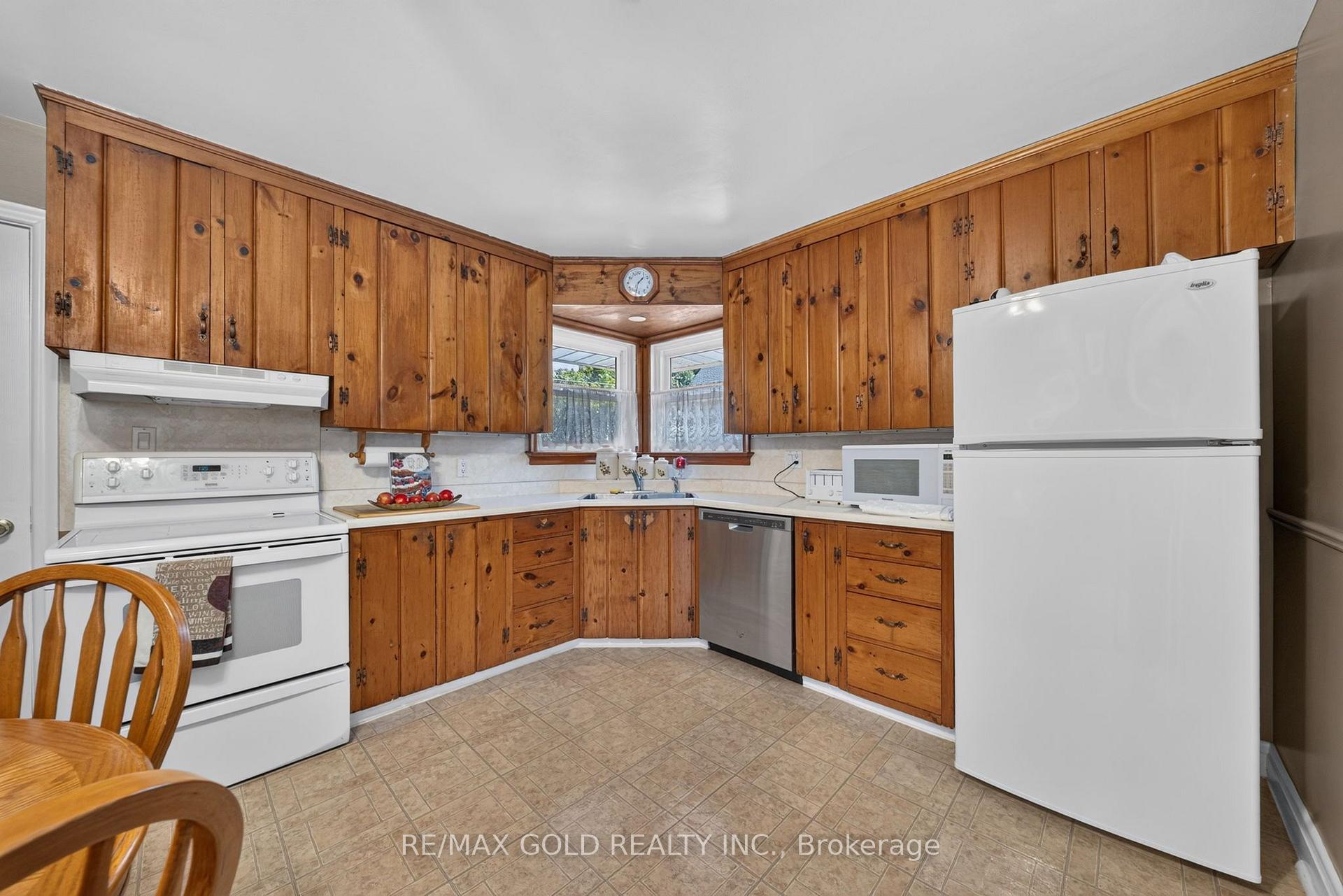 Photo 19 of 29 Treleaven Drive, Brampton, Brampton South — HOMEH