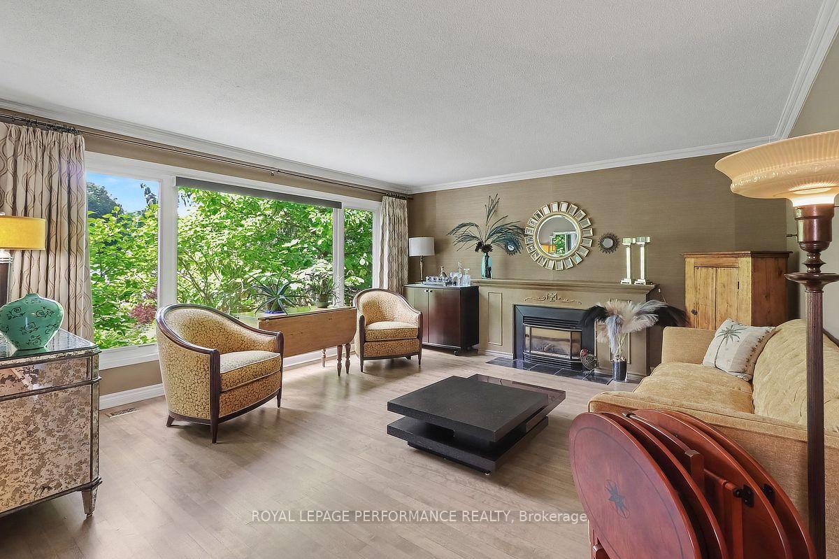 Photo 5 of 1147 Parkway Drive, Ottawa, Parkway Park — HOMEH