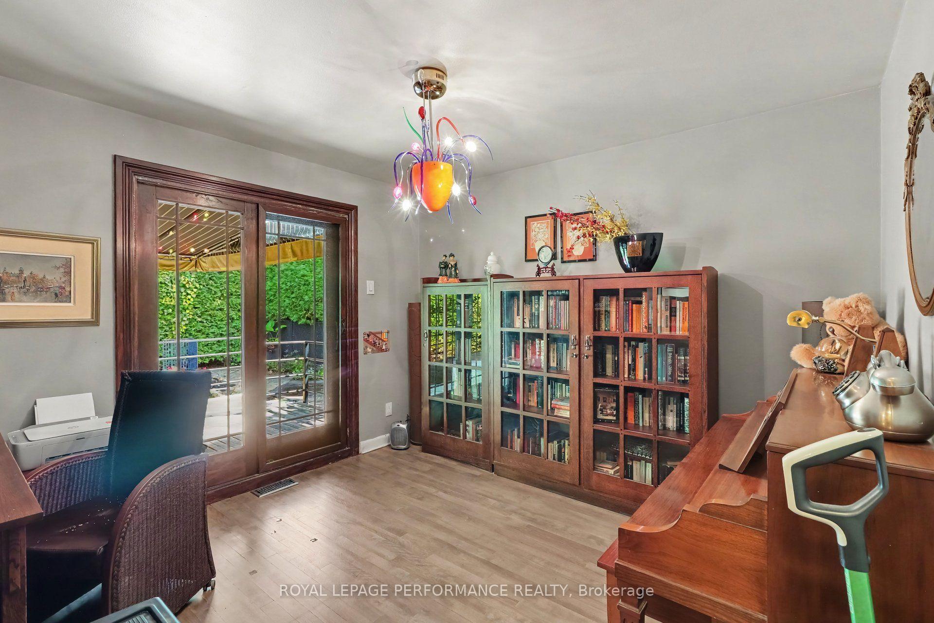 Photo 14 of 1147 Parkway Drive, Ottawa, Parkway Park — HOMEH