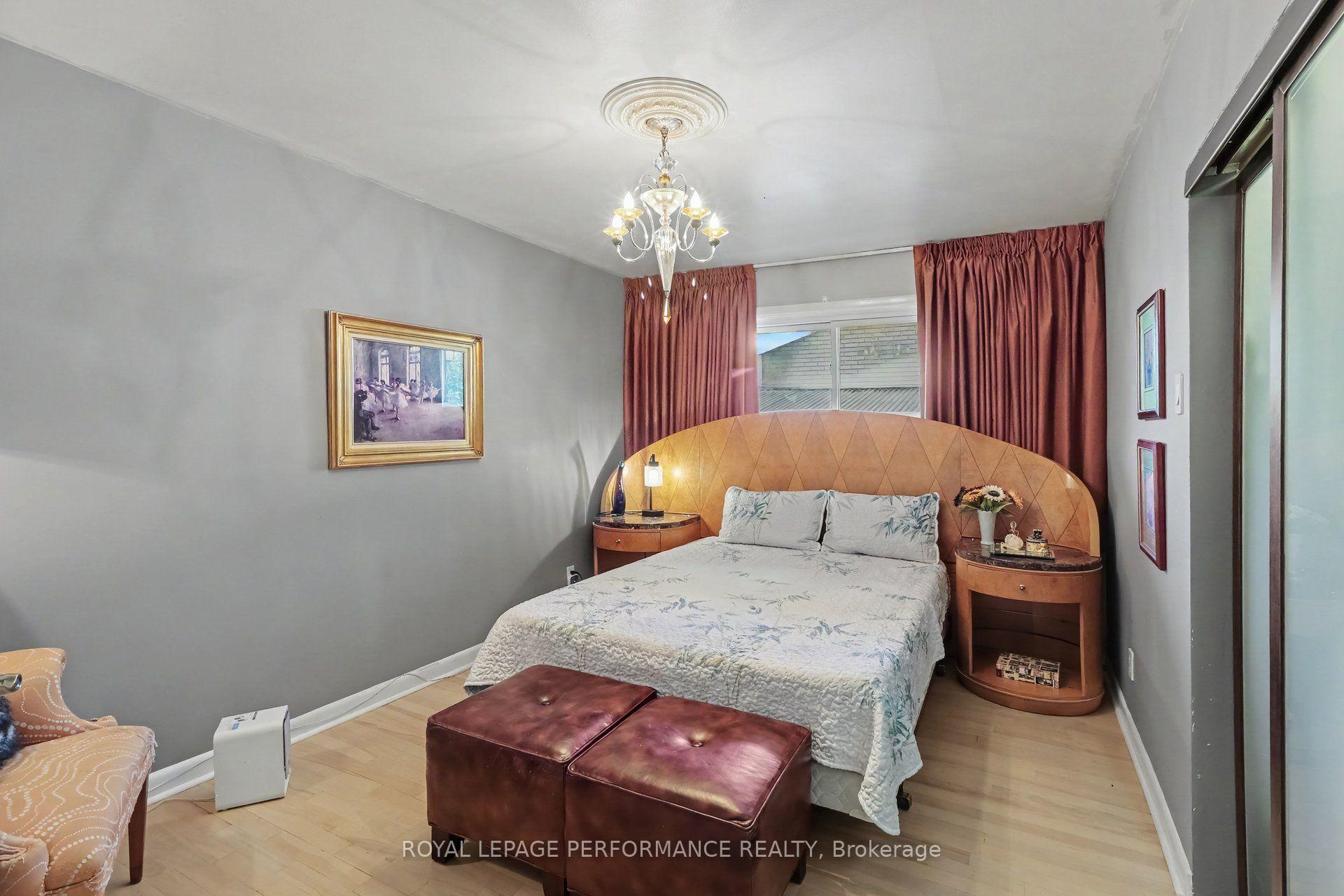 Photo 15 of 1147 Parkway Drive, Ottawa, Parkway Park — HOMEH