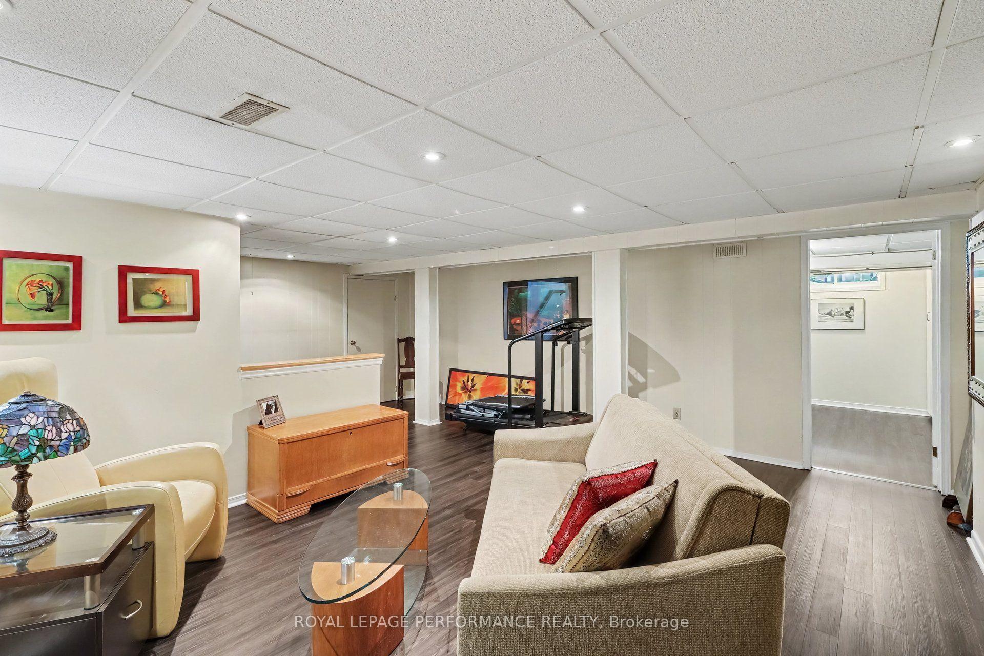 Photo 24 of 1147 Parkway Drive, Ottawa, Parkway Park — HOMEH