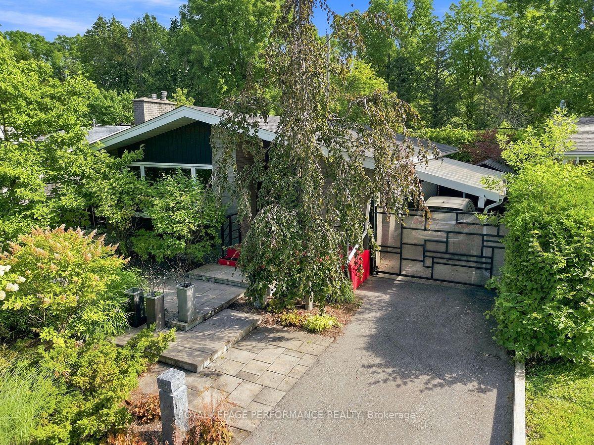Photo 4 of 1147 Parkway Drive, Ottawa, Parkway Park — HOMEH