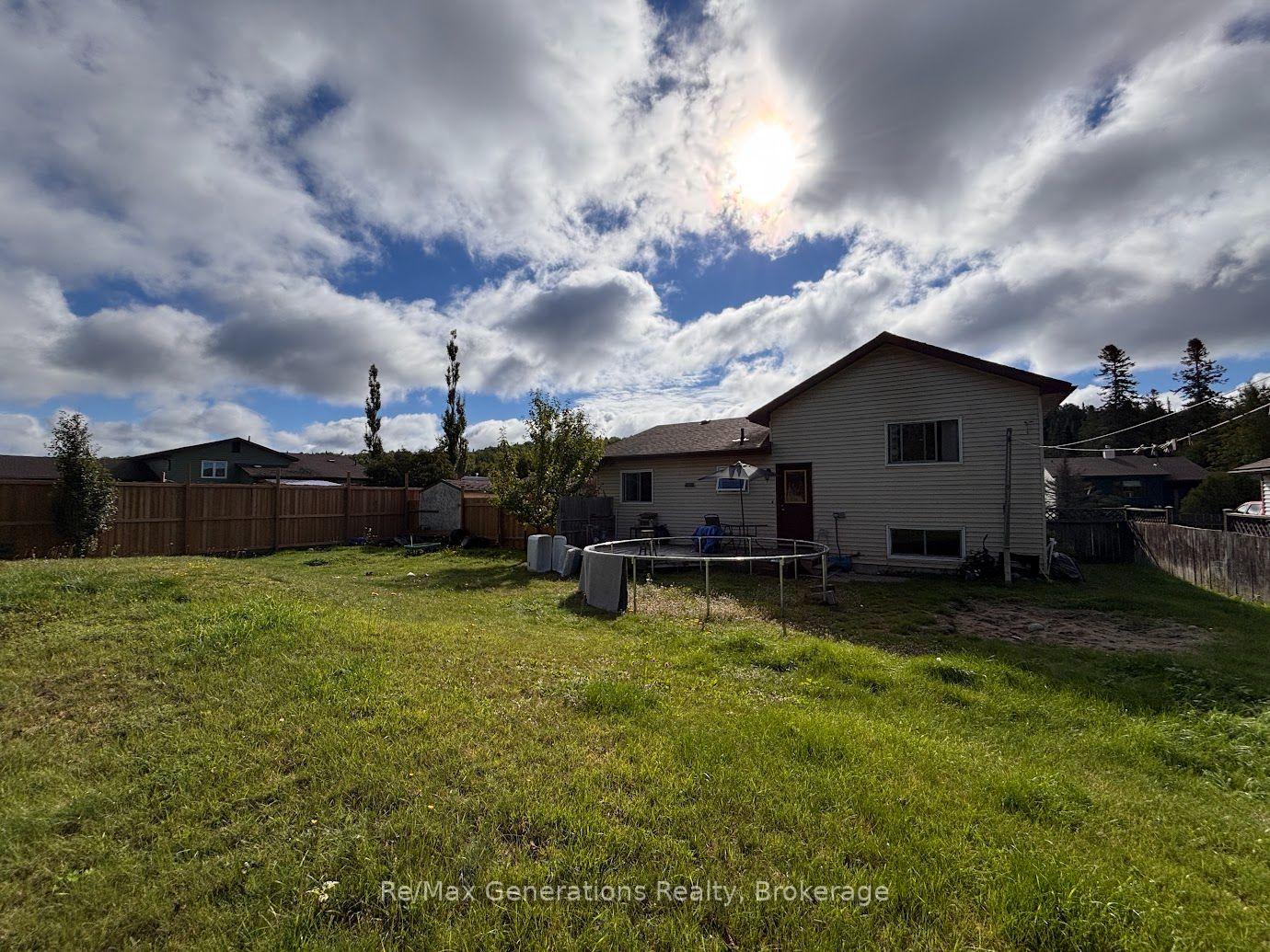 Photo 28 of 72 Hemlo Drive, Marathon — HOMEH