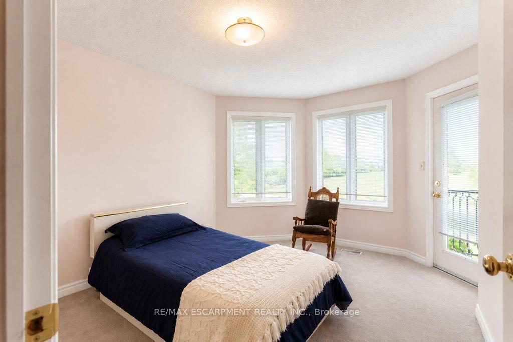 Photo 18 of 33 Maryvale Avenue, Hamilton, Dundas — HOMEH