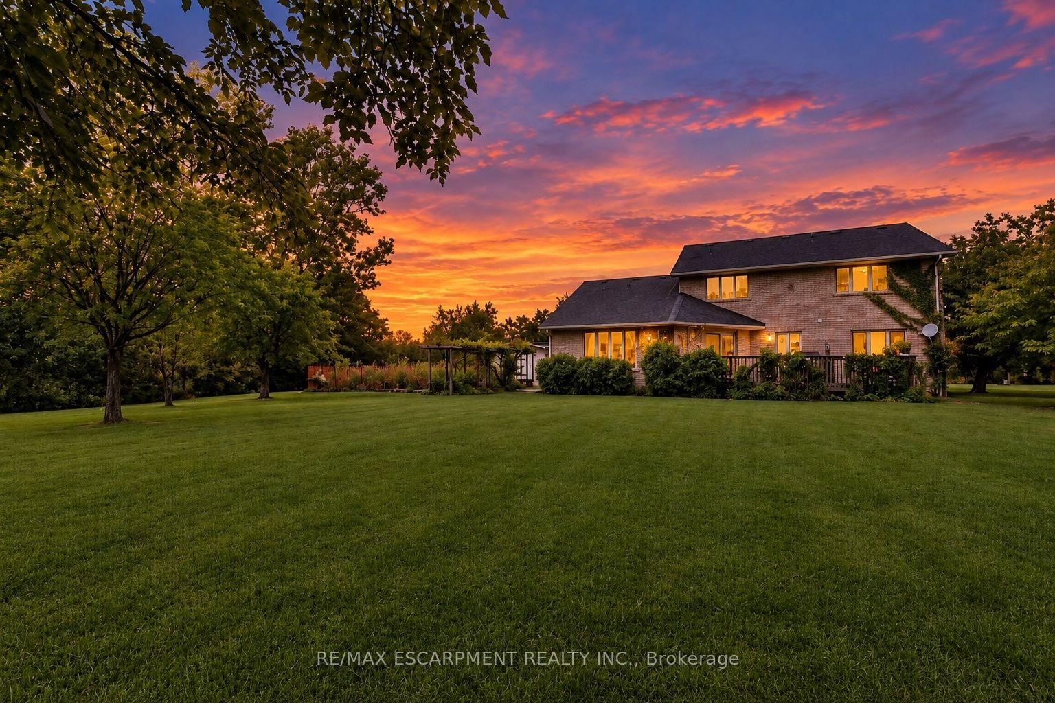 Photo 30 of 33 Maryvale Avenue, Hamilton, Dundas — HOMEH