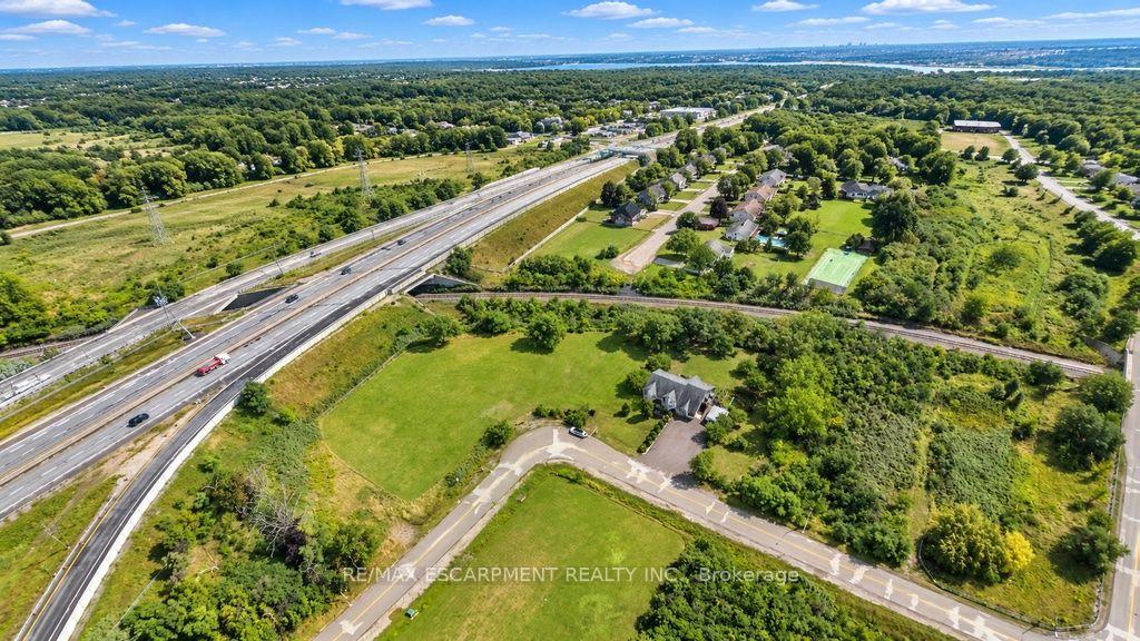 Photo 33 of 33 Maryvale Avenue, Hamilton, Dundas — HOMEH