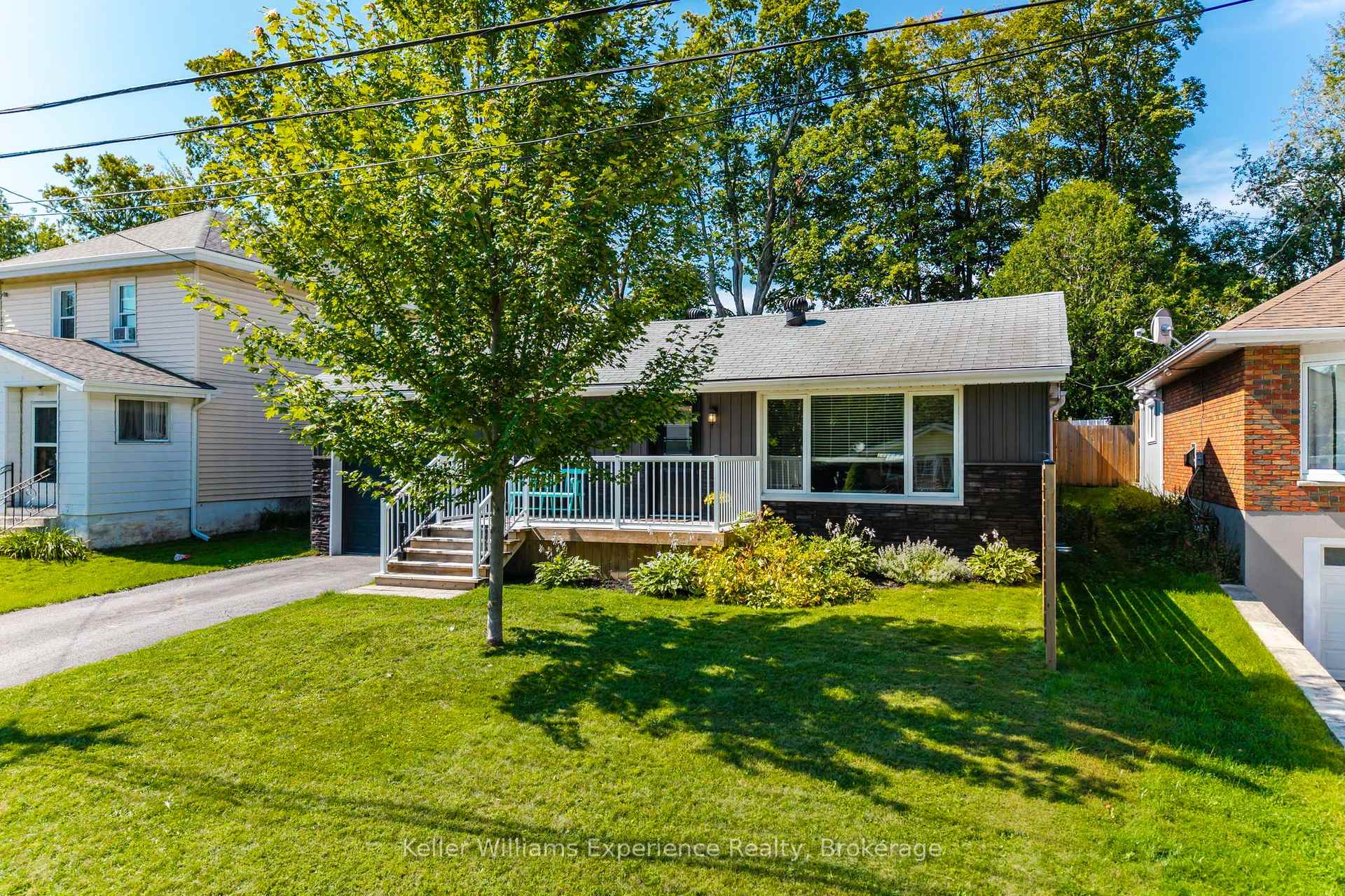 Photo 2 of 128 Ninth Street, Midland — HOMEH