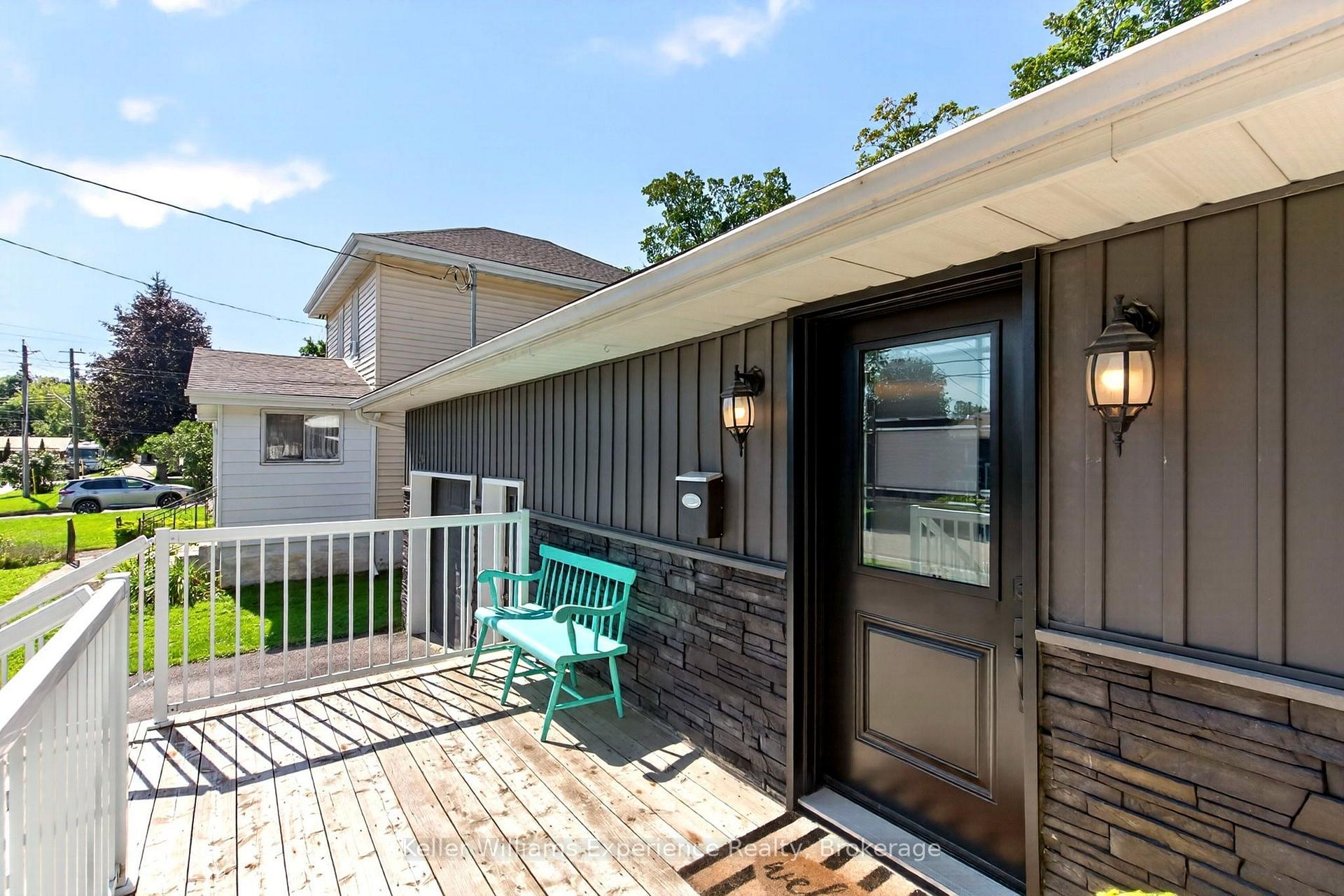 Photo 6 of 128 Ninth Street, Midland — HOMEH