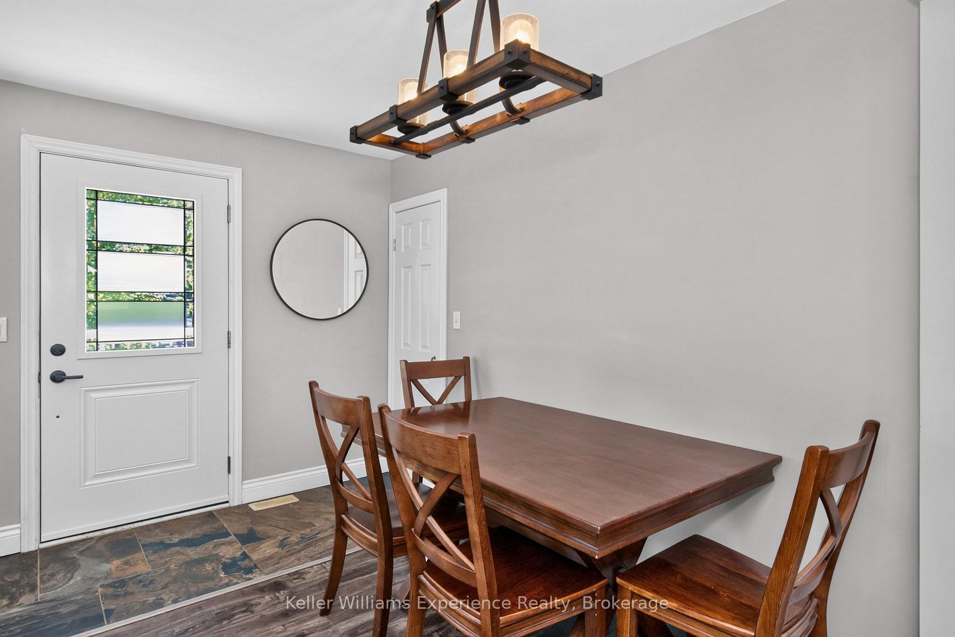 Photo 8 of 128 Ninth Street, Midland — HOMEH