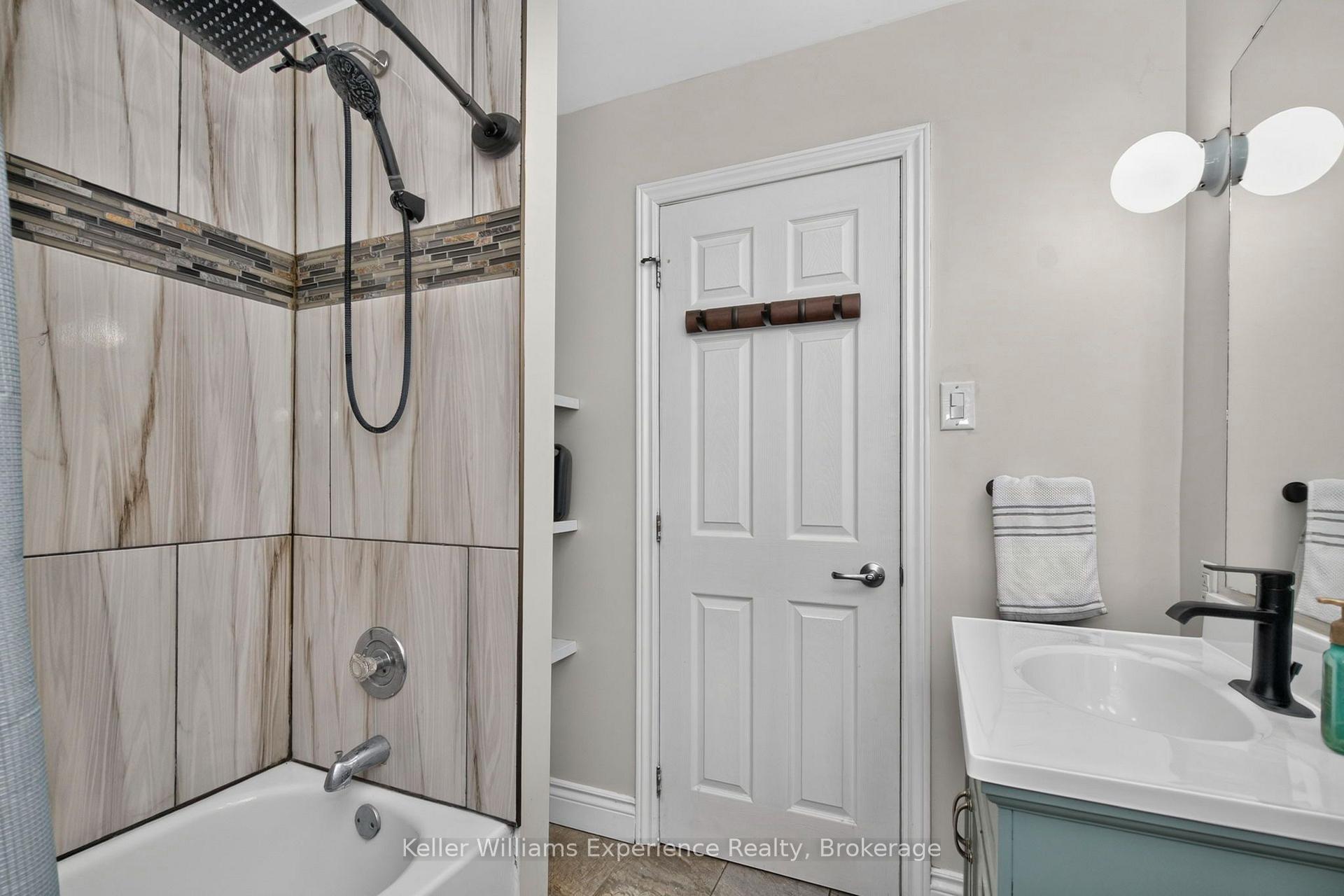 Photo 21 of 128 Ninth Street, Midland — HOMEH