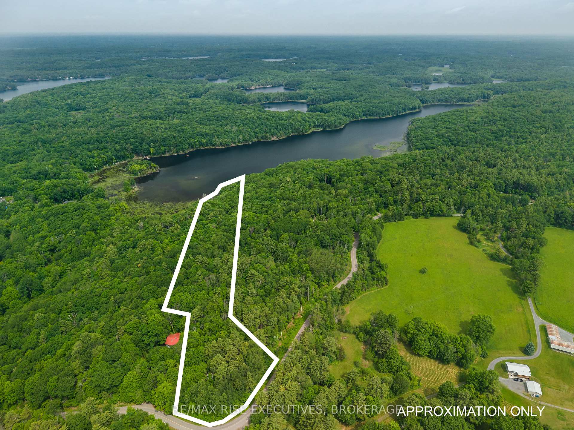 Photo 2 of 2120 Charlie Green Road, Frontenac, Frontenac South — HOMEH