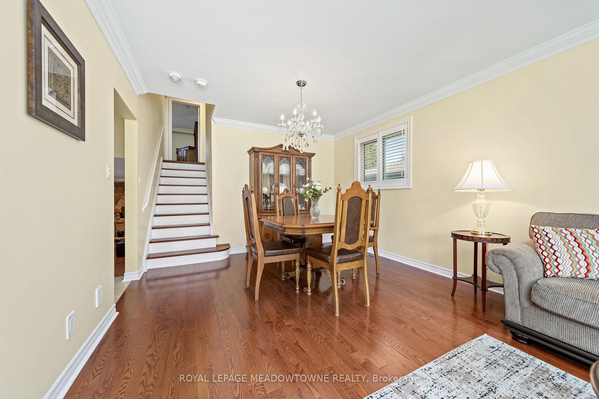 Photo 9 of 57 Dawson Crescent, Halton Hills, Georgetown — HOMEH