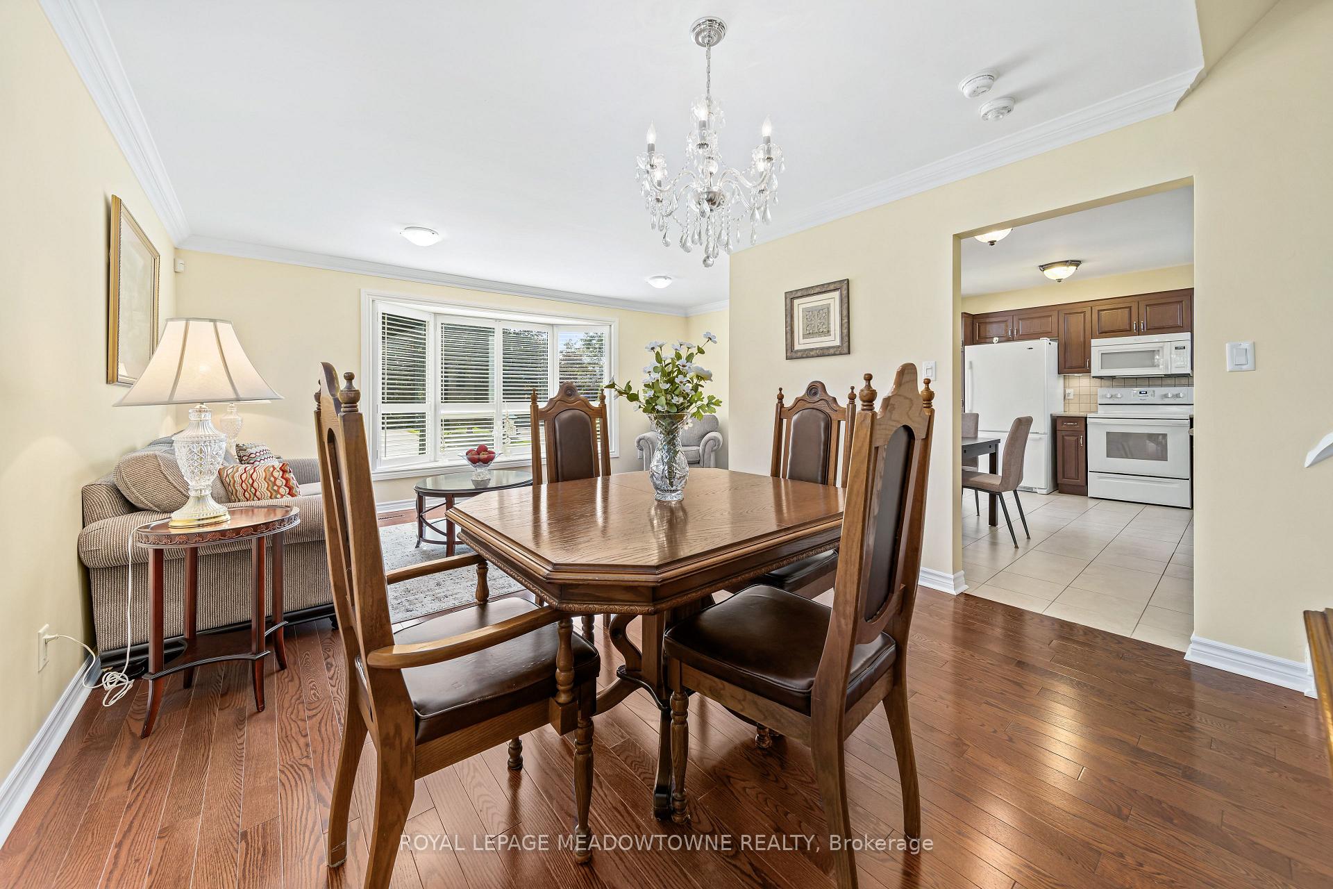Photo 10 of 57 Dawson Crescent, Halton Hills, Georgetown — HOMEH