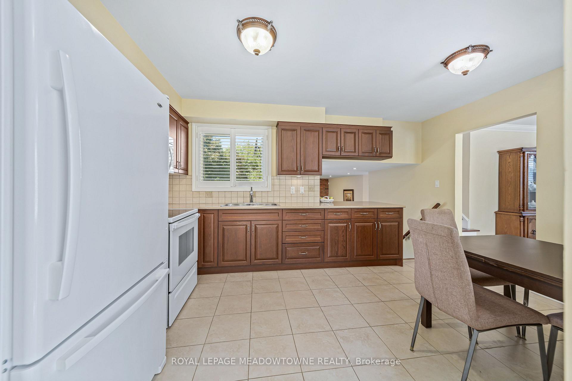 Photo 14 of 57 Dawson Crescent, Halton Hills, Georgetown — HOMEH