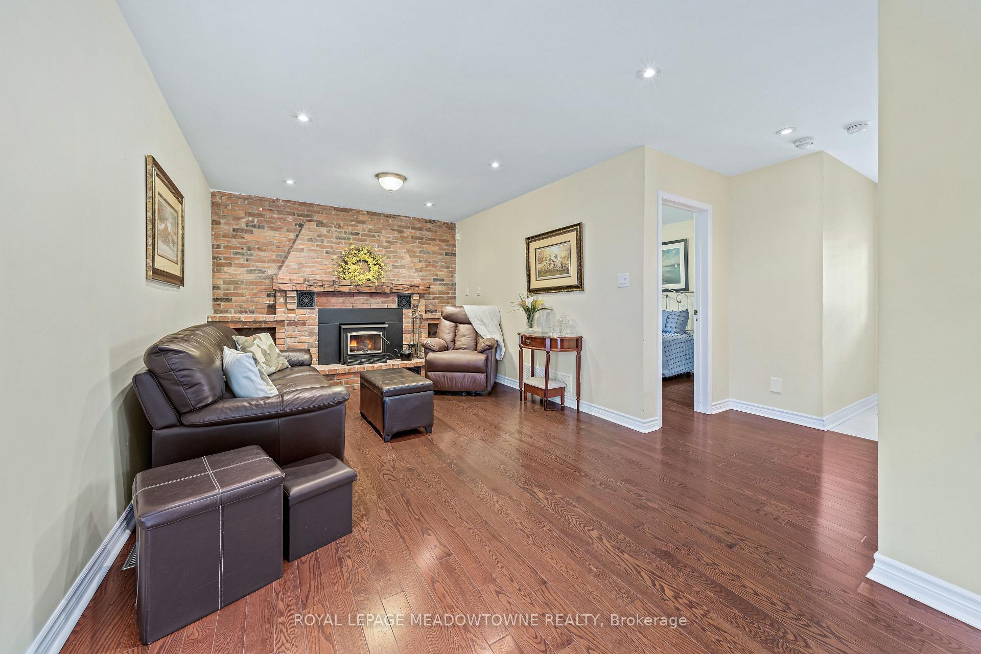 Photo 18 of 57 Dawson Crescent, Halton Hills, Georgetown — HOMEH
