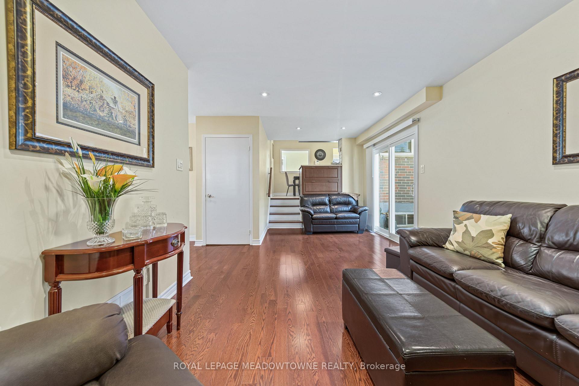Photo 20 of 57 Dawson Crescent, Halton Hills, Georgetown — HOMEH