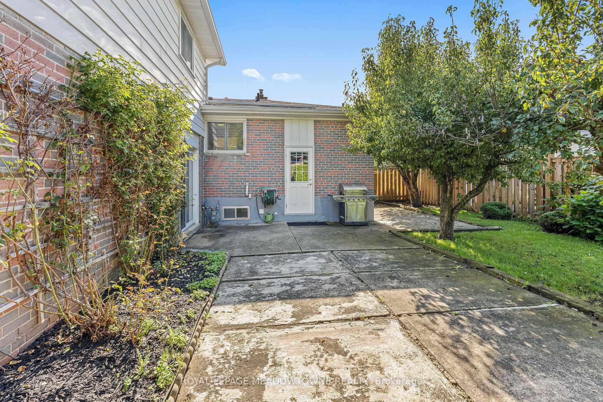 Photo 39 of 57 Dawson Crescent, Halton Hills, Georgetown — HOMEH
