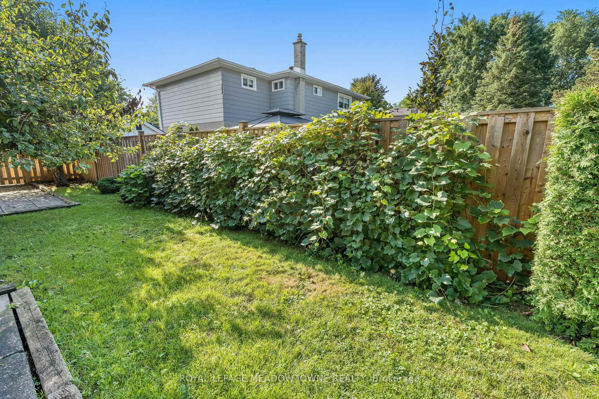 Photo 44 of 57 Dawson Crescent, Halton Hills, Georgetown — HOMEH