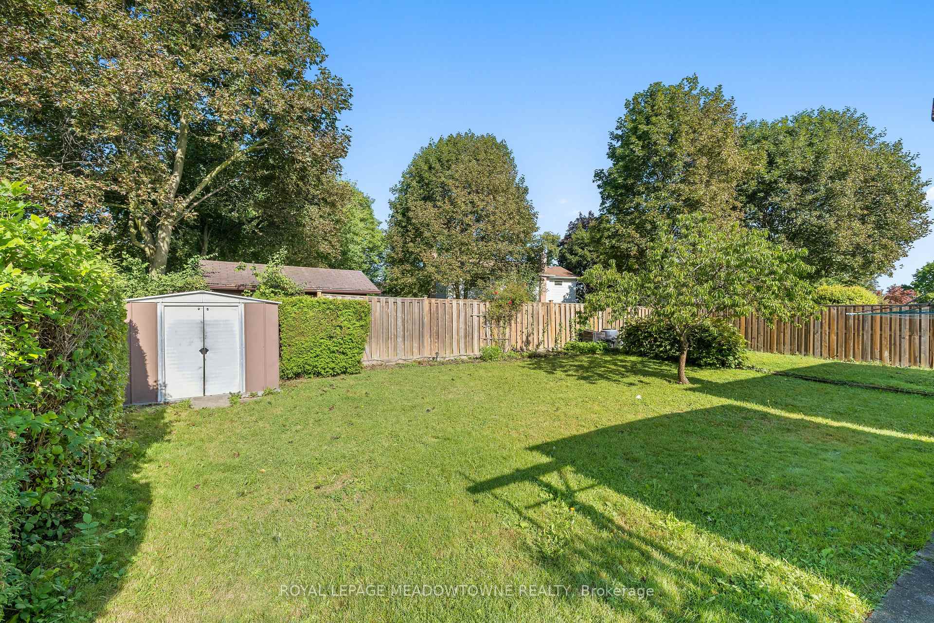 Photo 48 of 57 Dawson Crescent, Halton Hills, Georgetown — HOMEH