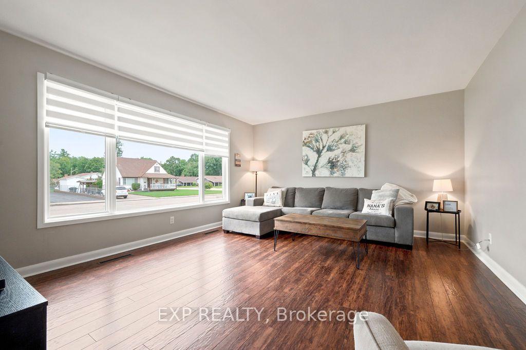 Photo 6 of 101 Grant Boulevard, Renfrew, Renfrew — HOMEH