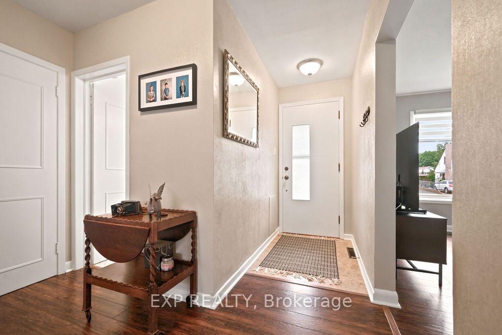 Photo 8 of 101 Grant Boulevard, Renfrew, Renfrew — HOMEH