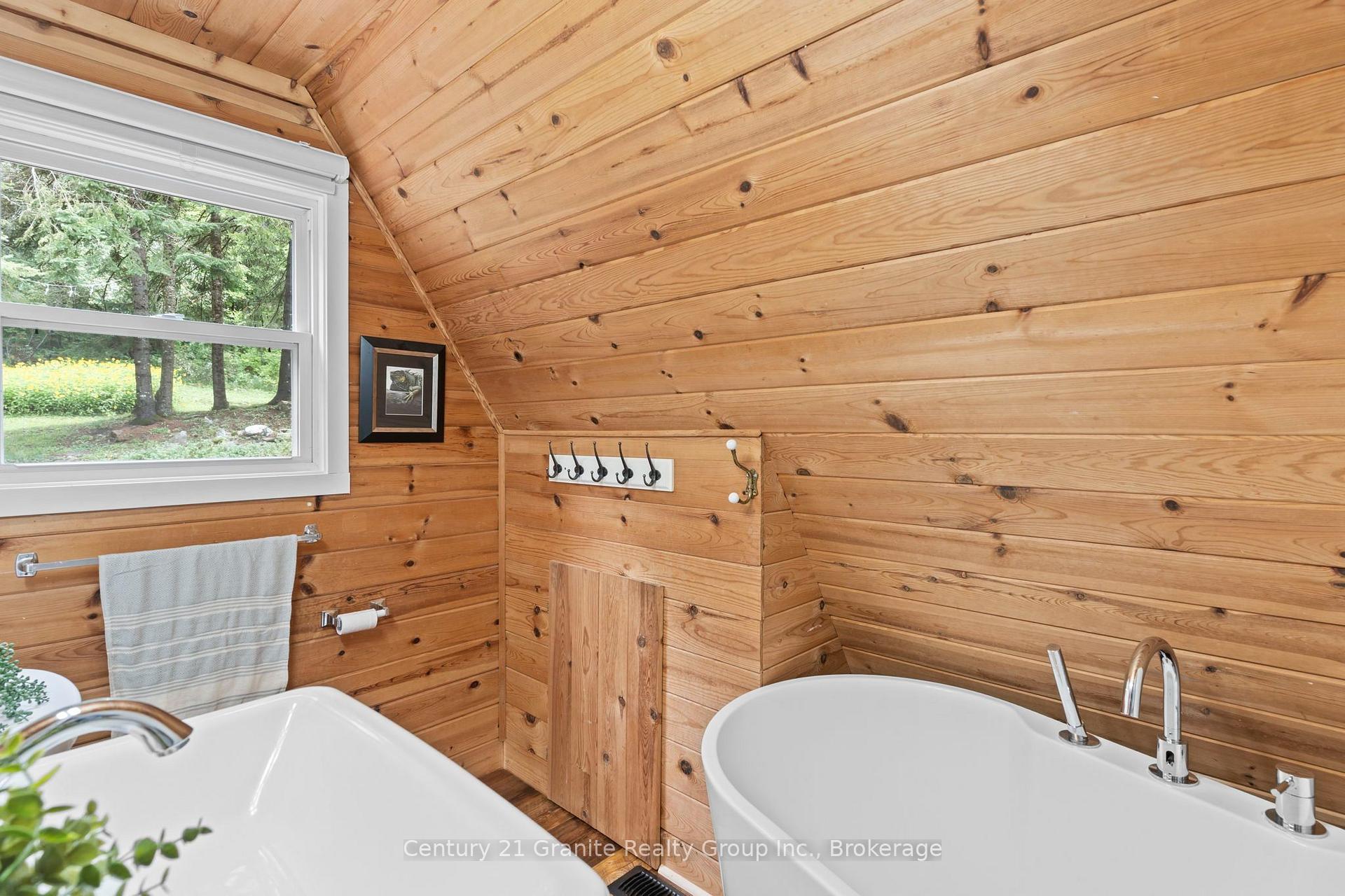 Photo 12 of 1452 Blairhampton Road, Minden Hills, Minden — HOMEH