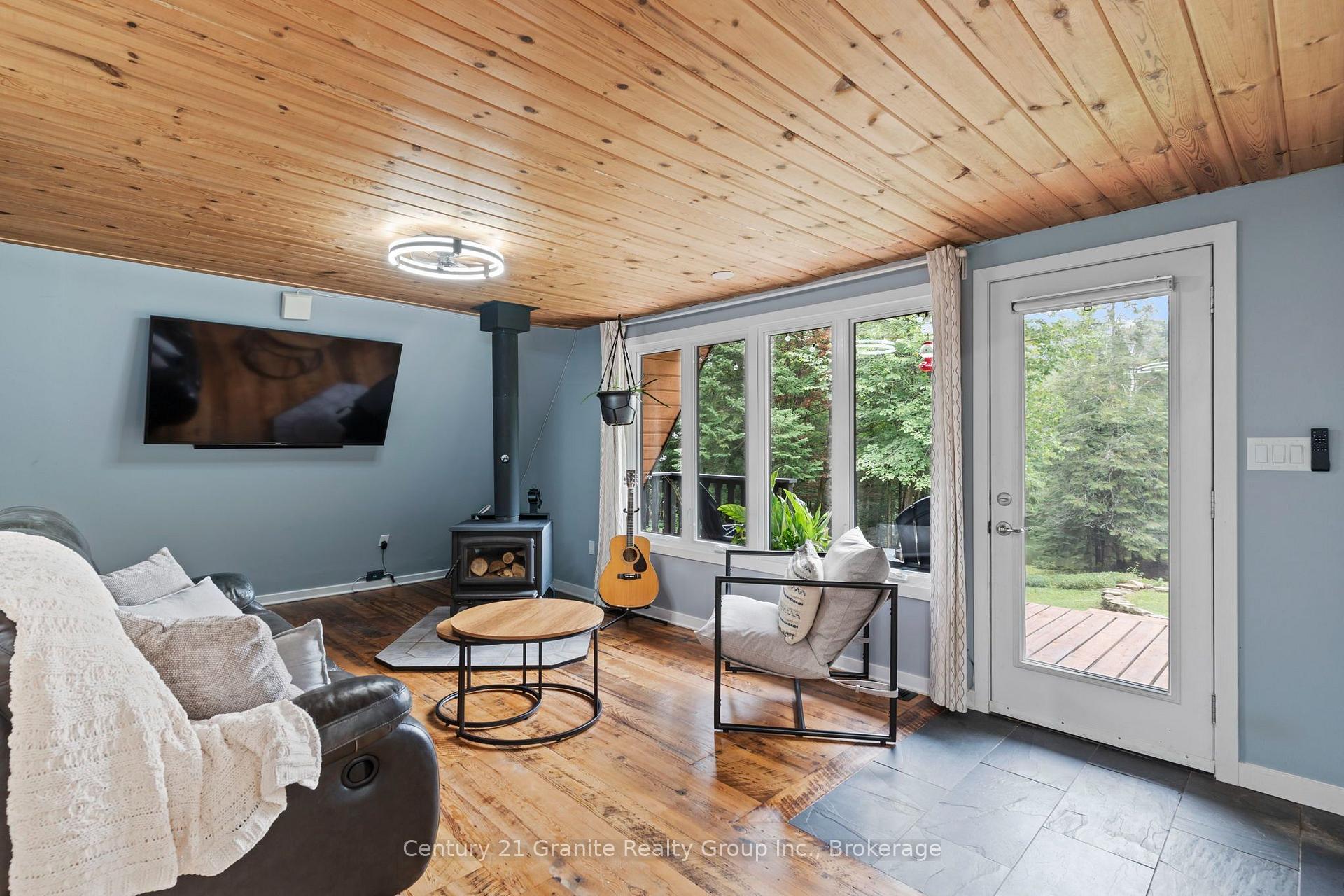 Photo 13 of 1452 Blairhampton Road, Minden Hills, Minden — HOMEH