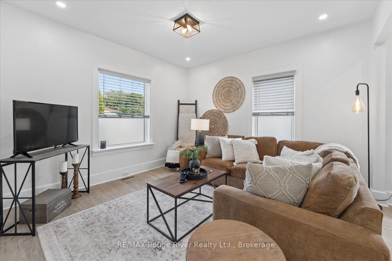 Photo 5 of 65 Church Street, Clarington, Bowmanville — HOMEH